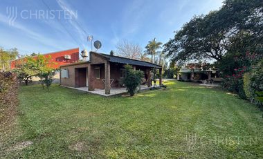 Quinta en  venta. Colastiné Norte. 2 dormitorios + 2 cocheras + quincho + pileta