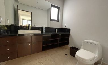 Casa en Bosque Real-Oportunidad de inversión!! con doble filtro de seguridad