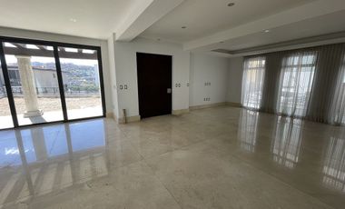 Casa en Bosque Real-Oportunidad de inversión!! con doble filtro de seguridad