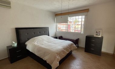 Casa en Burgos Cuernavaca con seguridad 24/7, alberca y excelentes espacios