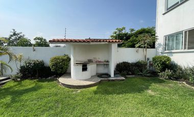 Casa en Burgos Cuernavaca con seguridad 24/7, alberca y excelentes espacios