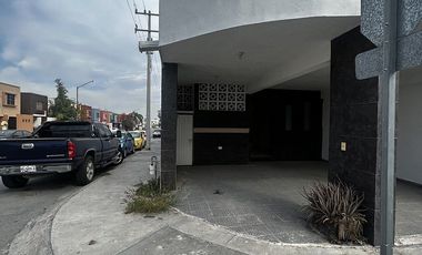 Ofrezco casa en venta en Misión de los Olivos en Apodaca