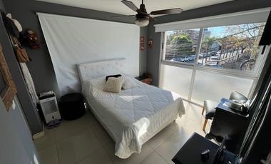 Departamento dos ambientes en venta en Ituzaingo. Balcón y cochera