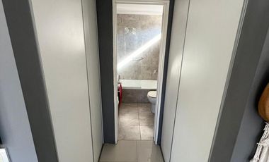 Departamento dos ambientes en venta en Ituzaingo. Balcón y cochera