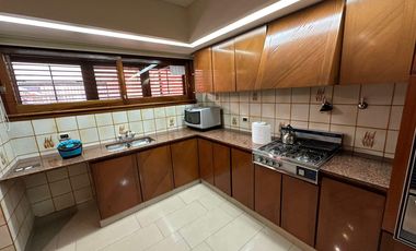 Excelente Casa chalet en Wilde centro - 277 m2 cubiertos.