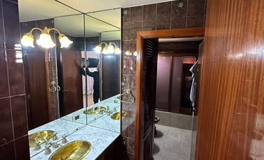 Excelente Casa chalet en Wilde centro - 277 m2 cubiertos.