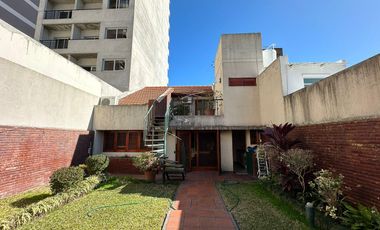 Excelente Casa chalet en Wilde centro - 277 m2 cubiertos.