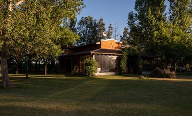 Chacra de 7 hectáreas con importantes mejoras