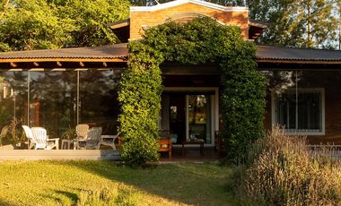 Chacra de 7 hectáreas con importantes mejoras