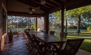 Chacra de 7 hectáreas con importantes mejoras