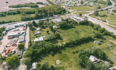 Fracción sobre Av Sabattini a metros de Ruta E53