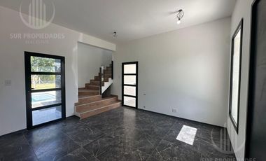 Casa en  La Magdalena - Canning