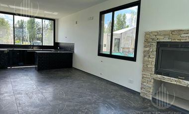 Casa en  La Magdalena - Canning