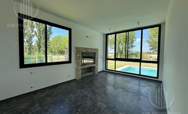 Casa en  La Magdalena - Canning