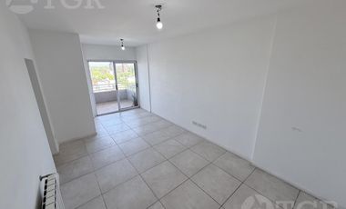 Departamento en venta en Banfield con cochera y amenities