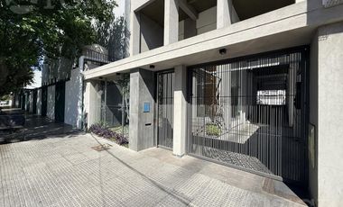 Departamento en venta en Banfield con cochera y amenities