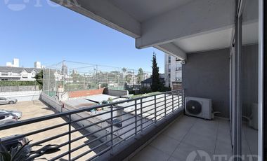 Departamento en venta en Banfield con cochera y amenities