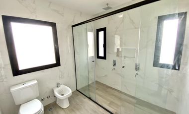 Venta Casa 5 Amb Al Rio con Amarra Propia Barrio El Canal Villanueva Tigre