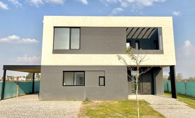 Venta Casa 5 Amb Al Rio con Amarra Propia Barrio El Canal Villanueva Tigre