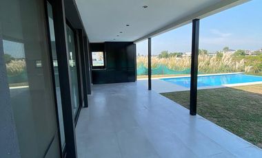 Venta Casa 5 Amb Al Rio con Amarra Propia Barrio El Canal Villanueva Tigre