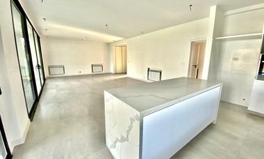 Venta Casa 5 Amb Al Rio con Amarra Propia Barrio El Canal Villanueva Tigre