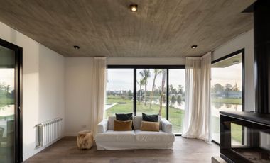 Casa en Oliveros
