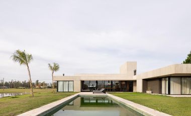 Casa en Oliveros