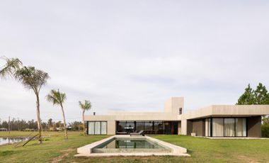 Casa en Oliveros