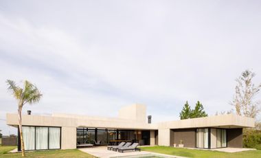 Casa en Oliveros