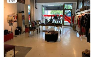 bajo de precio! Excelente Edificio  corporativo mas Local con 13 cocheras propias -