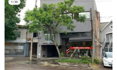 bajo de precio! Excelente Edificio  corporativo mas Local con 13 cocheras propias -