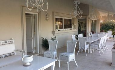 Exclusiva  y unica Residencia en venta 5 Dormitorios!!!!