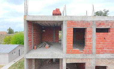 Dos Duplexs (en construcción) en Venta frente a barrio Bocahue y Parque Este