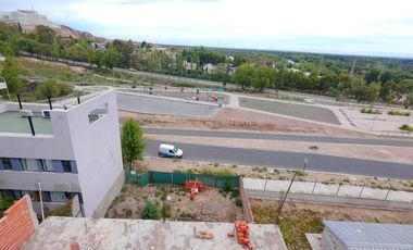 Dos Duplexs (en construcción) en Venta frente a barrio Bocahue y Parque Este