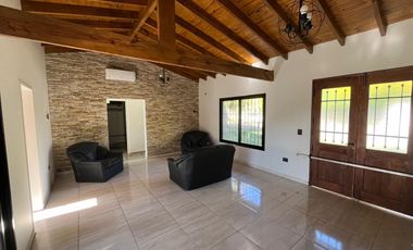 Casa en  Arroyo de la Cruz. Exaltación de la Cruz