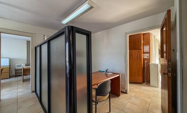 Venta oficinas galería La Favorita zona Centro, Rosario