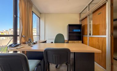 Venta oficinas galería La Favorita zona Centro, Rosario