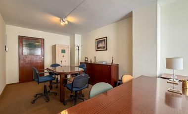 Venta oficinas galería La Favorita zona Centro, Rosario