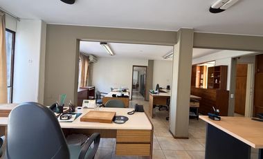 Venta oficinas galería La Favorita zona Centro, Rosario