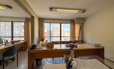 Venta oficinas galería La Favorita zona Centro, Rosario