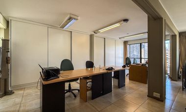 Venta oficinas galería La Favorita zona Centro, Rosario