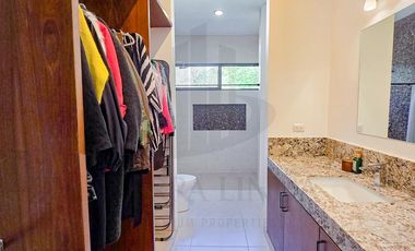 Casa en venta, zona norte de Mérida. Privada Hacienda Cholul