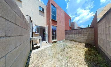 Venta de casa en condominio en  Rancho San Juan Toluca de Lerdo, con 2 recámaras