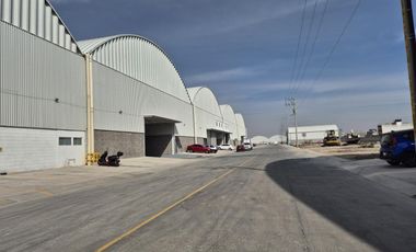 Bodega en renta de 2,600 m2 en Coacalco