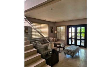 Venta de Casa en Villa Valencia ,Costa Sur, Cod-J270