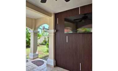 Venta de Casa en Villa Valencia ,Costa Sur, Cod-J270