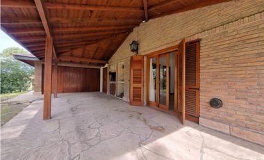 HERMOSO CHALET EN ZONA IGLESIA DE PINAMAR