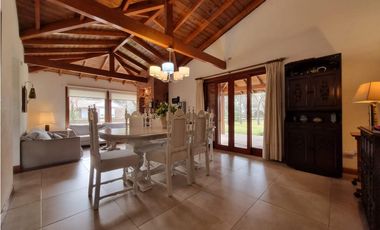 HERMOSO CHALET EN ZONA IGLESIA DE PINAMAR