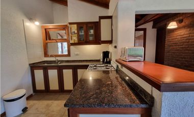 HERMOSO CHALET EN ZONA IGLESIA DE PINAMAR