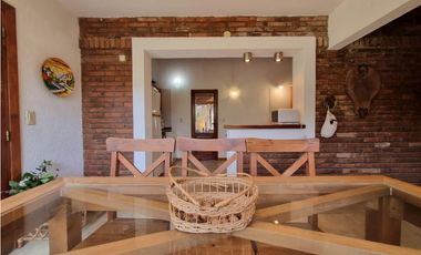 HERMOSO CHALET EN ZONA IGLESIA DE PINAMAR